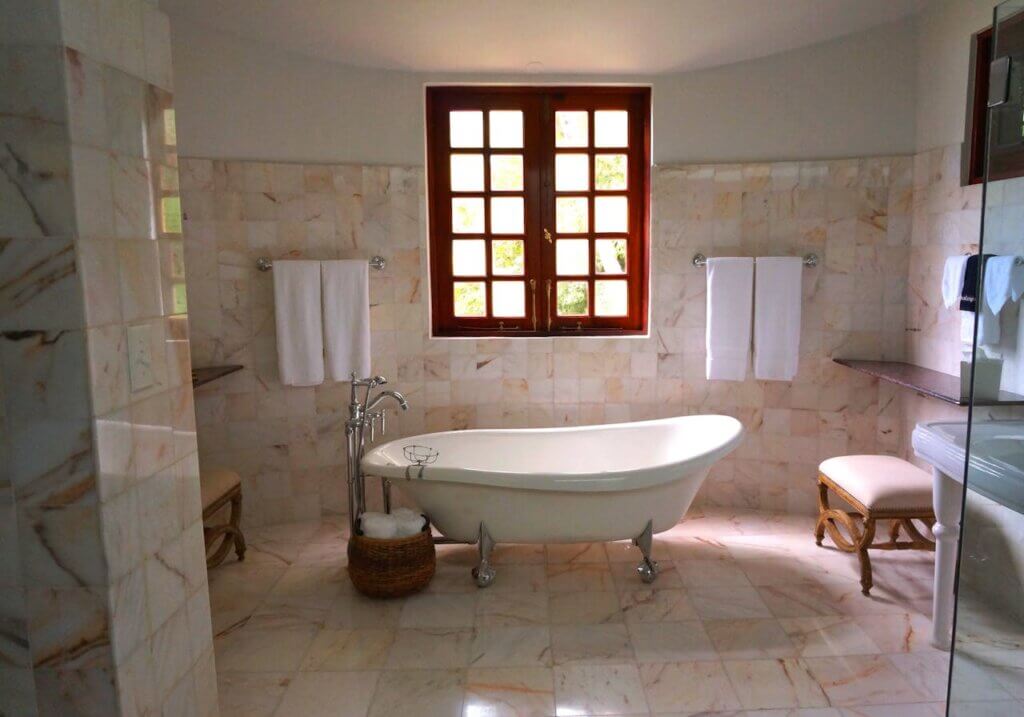 bath tub with tiles